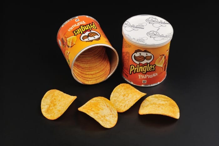 Гипнотизирующее видео о том, как делают чипсы Pringles
