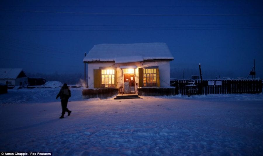 Село, где зимой может быть холоднее -70, мобильники не работают, а нужник по-прежнему на улице